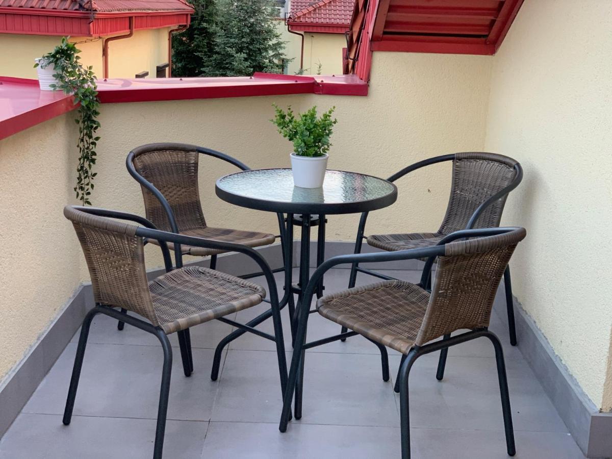 Appartamento Apartament Pod Gwiazdami Ostrów Wielkopolski Esterno foto