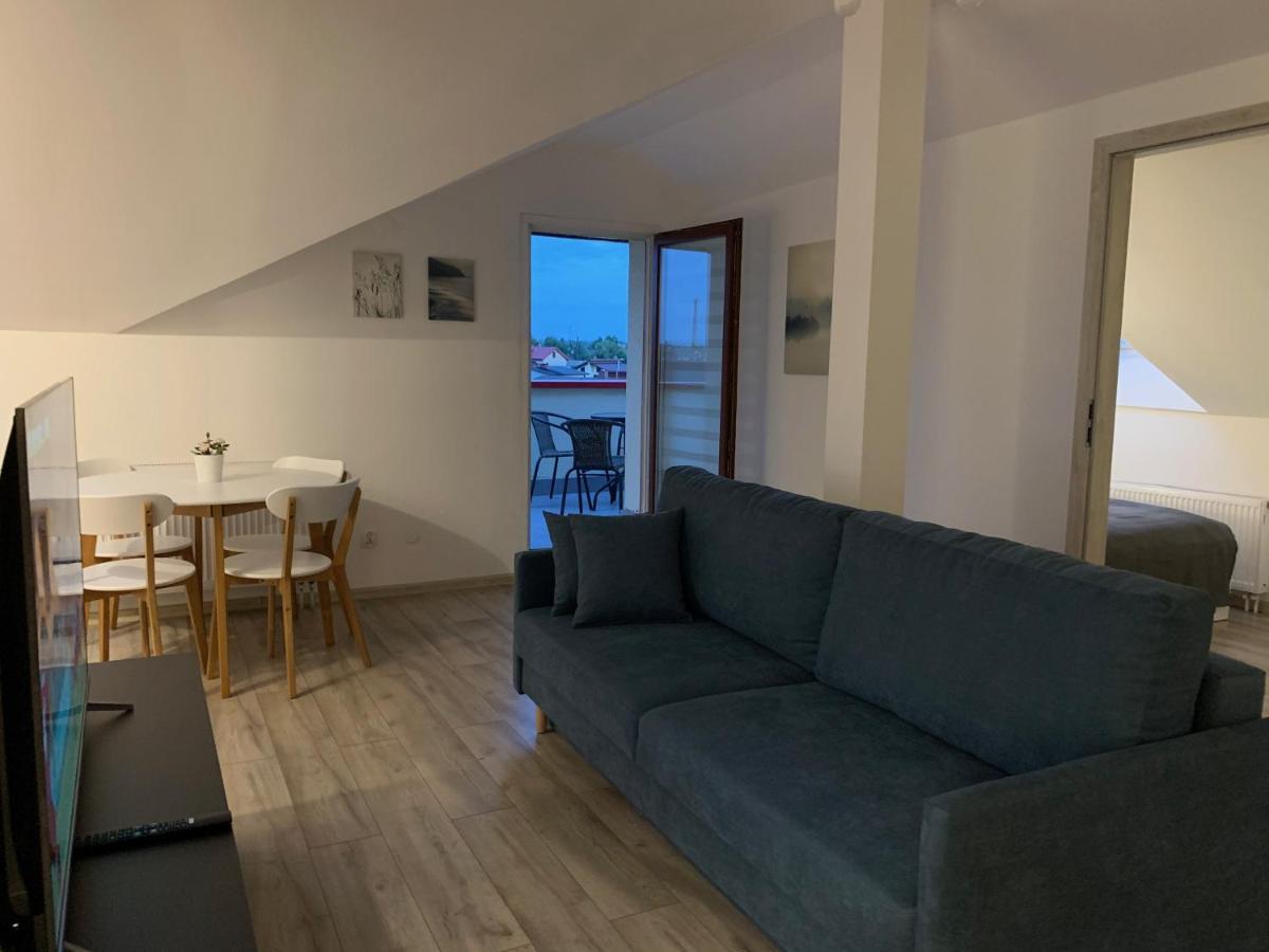 Appartamento Apartament Pod Gwiazdami Ostrów Wielkopolski Esterno foto