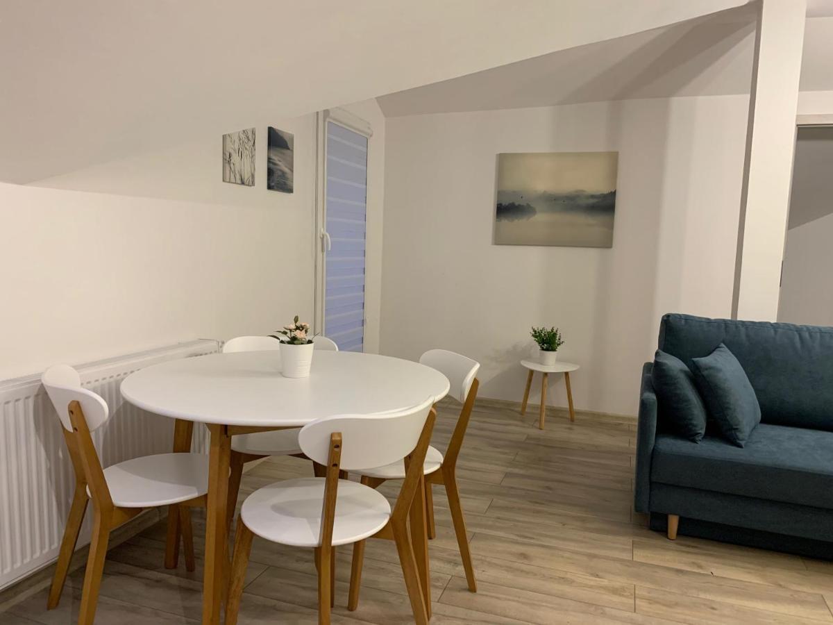 Appartamento Apartament Pod Gwiazdami Ostrów Wielkopolski Esterno foto