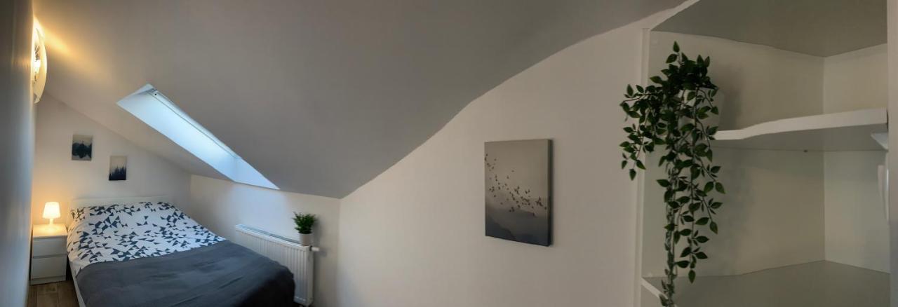 Appartamento Apartament Pod Gwiazdami Ostrów Wielkopolski Esterno foto