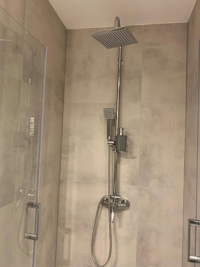 Appartamento Apartament Pod Gwiazdami Ostrów Wielkopolski Esterno foto